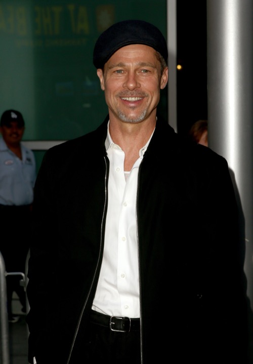 Brad Pitt Apologized To Jennifer Aniston For Cheating With Angelina Jolie?