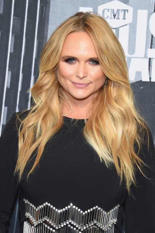 Miranda Lambert Rescues Hundreds Of Desperate Dogs Displaced by Hurricane Harvey