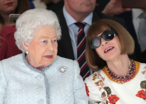 Did Anna Wintour Disrespect Queen Elizabeth By Refusing To Take Off Sunglasses At London Fashion Week?