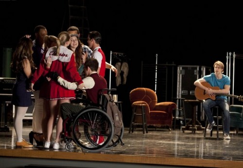 Glee RECAP 4/11/13: Season 4 Episode 18 “Shooting Star”