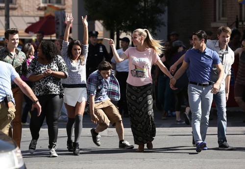 Glee Finale RECAP: Season 5 Episode 20 “The Untitled Rachel Berry Project”