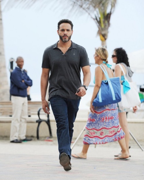 Graceland Recap: 7/23/15 Season 3 Episode 5 “Piñon Tree”