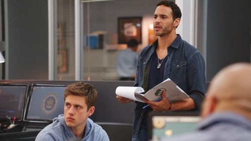 Graceland LIVE RECAP Season 1 Premiere “Pilot” 6/6/13