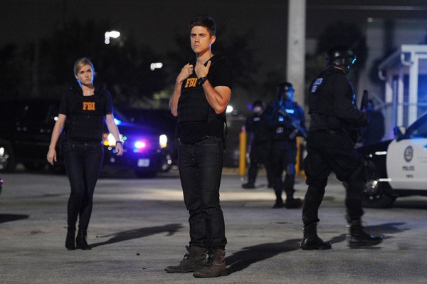 Graceland Recap 7/16/14: Season 2 Episode 5 “H-A-Double-P-Y”