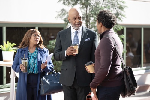 Grey’s Anatomy Recap 10/23/25: Season 22 Episode 3 “Between Two Lungs”