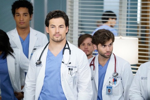 Grey’s Anatomy Recap 11/21/19: Season 16 Episode 9 “Let’s All Go To The Bar”