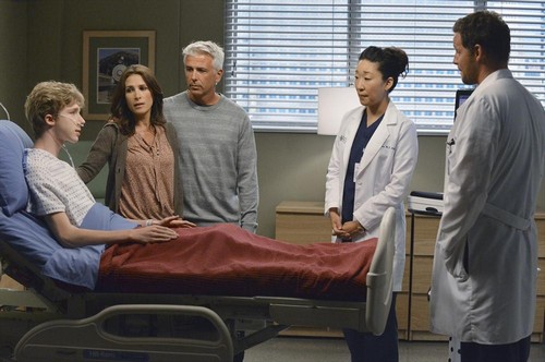 Grey’s Anatomy RECAP 10/3/13: Season 10 Episode 3 “Everybody’s Crying Mercy”