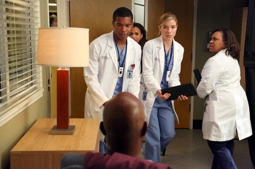 Grey’s Anatomy RECAP 10/17/13: Season 10 Episode 5 “I Bet It Stung”