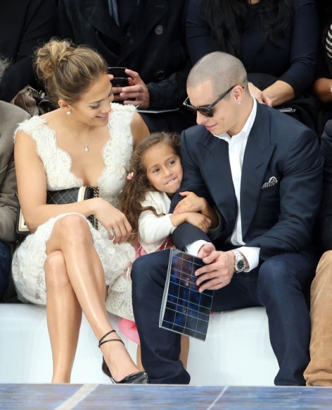 Jennifer Lopez Having Casper Smart’s Baby!