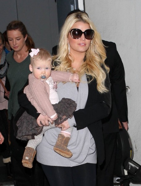 Jessica Simpson’s Morning Sickness Is Real Reason For Weight Watchers Weight Loss!