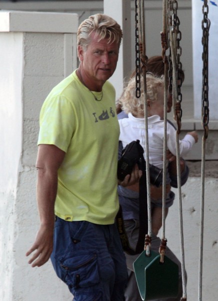 Is Jessica Simpson’s Dad, Joe Simpson, Gay?