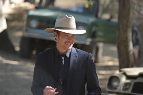 Justified Recap – New Bad Dudes in Town Season 6 Episode 2 “Cash Game”