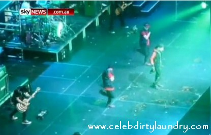 Justin Bieber Gets Eggs Thrown At Him – Video