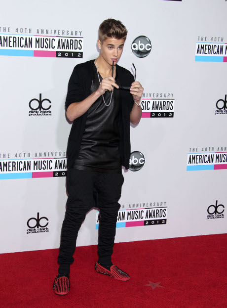 Justin Bieber Shunned By Grammy Nominations: Manager Scooter Braun is Furious!