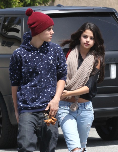 Justin Bieber And Selena Gomez Back Together – Meet Up For Hotel Date!