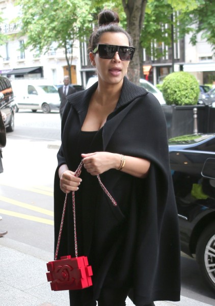 Kim Kardashian Selfish For Taking Baby On Kanye West Tour, Slams Kourtney Kardashian
