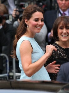 Kate Middleton Delivering Baby Boy In Hometown Hospital, Says No To Royal Birth! 0429
