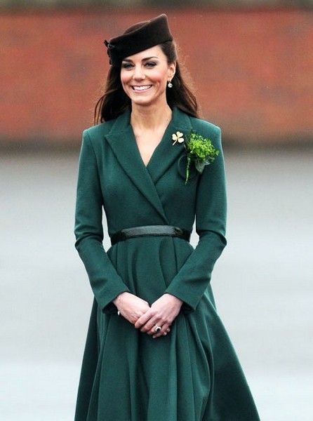 Kate Middleton Recycles Same Green Coat For Same Event Two Years In A Row – Lazy Or Cute?