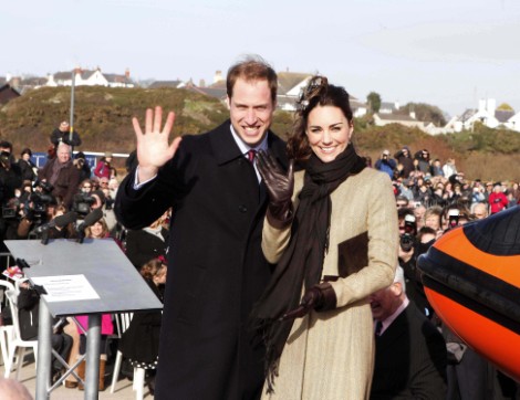 Kate Middleton’s Bottomless Photos Boosting Her Confidence!