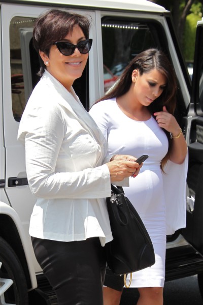 Kim Kardashian Flies To Paris To Deliver – Is Kanye West Keeping Baby Away From Kardashians?