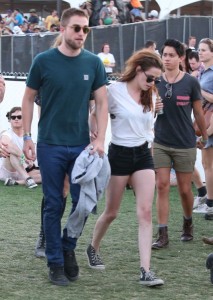Robert Pattinson And Kristen Stewart Cuddle At Coachella - And Avoid Liberty Ross (Photos) 0414