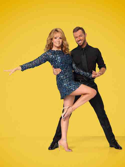 Watch Lea Thompson & Artem Chigvintsev Dancing With the Stars Contemporary Video Season 19 Week 4