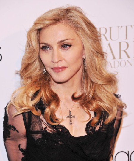 Madonna Wielding AK-47 Assault Rifle At Concert In Israel
