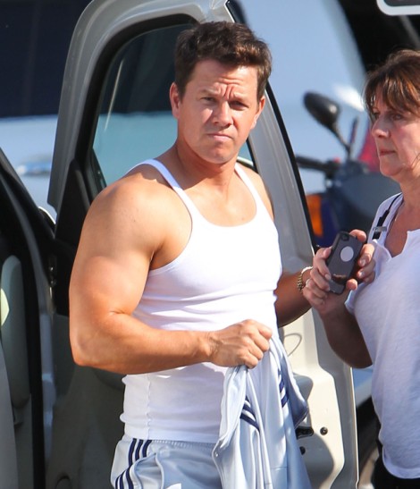 Mark Wahlberg Steroid Use Obvious In Pain And Gain – Is He Lying About How He Got Buff?