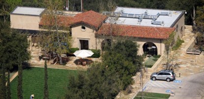 Church That Mel Gibson Owns Stops Services