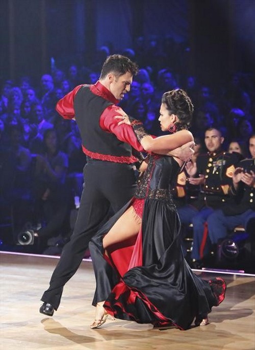 Melissa Rycroft Dancing With the Stars All-Stars Caveman Hustle Performance Video 11/19/12