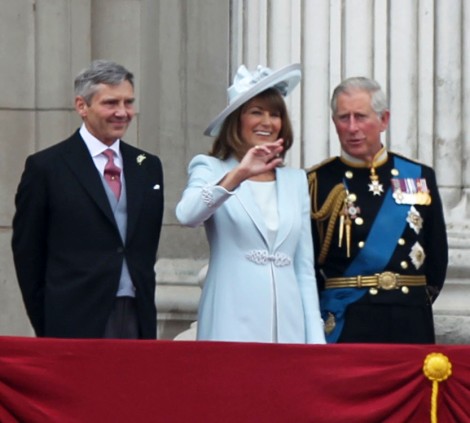 Queen Elizabeth’s Middleton Christmas Invite Creating Resentment In Royal Family?