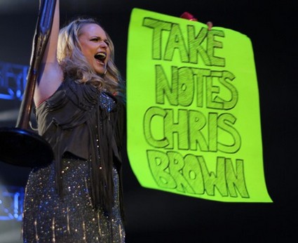 Miranda Lambert Threatens Chris Brown’s Life (Video)
