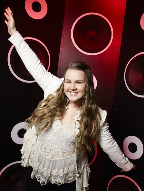WATCH Shelby Brown Perform “Even God Must Get the Blues” on The Voice Top 9 Semifinals Video 12/7/15
