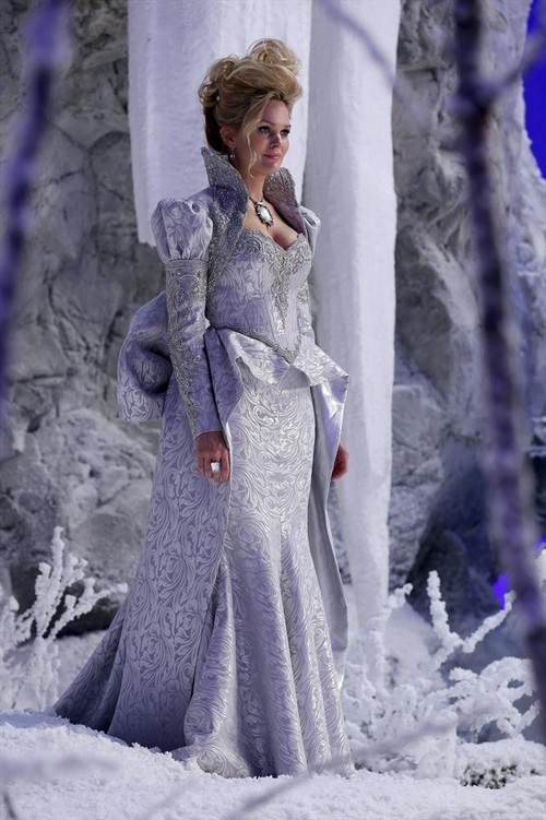 Once Upon A Time RECAP 4/27/14: Season 3 Episode 19 “A Curious Thing”