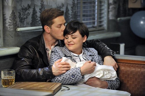 Once Upon A Time RECAP 5/11/14: Season 3 Finale “Snow Drifts”/”There’s No Place Like Home”