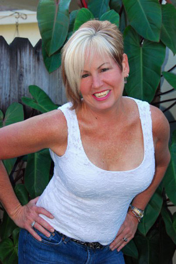 Cancer Survivor Peggie Sherry wins eBay’s Every Mom’s a Hero Contest