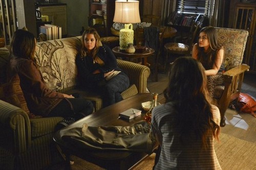 Pretty Little Liars RECAP 1/14/14: Season 4 Episode 15 “Love ShAck Baby”