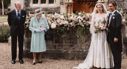 Princess Beatrice Married In Surprise Wedding – Queen Elizabeth Attends Stripped-Down Ceremony