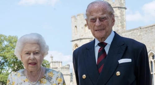 Queen Elizabeth Not Panning To Return To Public Duty Anytime Soon – Will Remain Under Lockdown At Windsor Castle