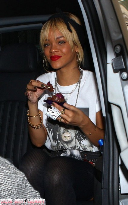Rihanna Celebrates 24th Birthday In London (Photo)