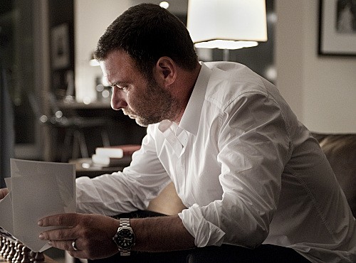 Ray Donovan RECAP 6/30/13: Season 1 Premiere “The Bag Or The Bat”