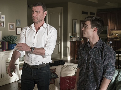 Ray Donovan LIVE Recap: Season 4 Episode 8 “The Texan”