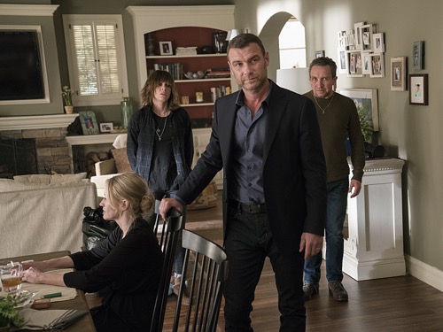 ‘Ray Donovan’ Spoilers: Season 4 Episode 3: Mickey Finds Big Trouble – Belikov’s Mob Wants Ray, Donovans In Danger