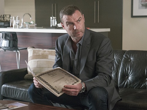‘Ray Donovan’ Spoilers Season 4 Episode 7: Ray Desperate – Seeks Help From Nemesis – Old Scandal Threatens to Destroy Donovan Family