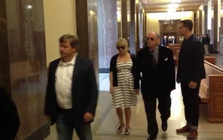 Reese Witherspoon Forced To Take Sides In Her Parent’s Bigamy Case (Video)