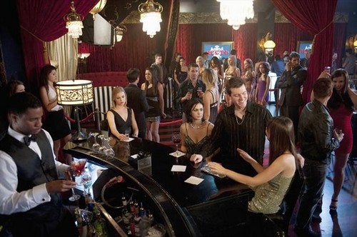 Revenge Season 2 Episode 8 “Lineage” Recap 11/25/12