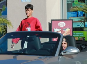 Rihanna, Chris Brown To Perform Together At Grammys - Inappropriate Or Old News? 0210