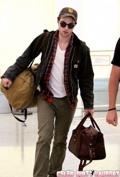 Robert Pattinson Returns To Toronto, Without Kristen Stewart