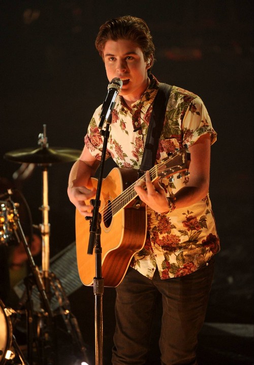 Sam Woolf American Idol “Lego House” Video 4/2/14 #IdolTop8