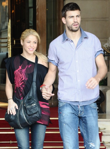 Report: Shakira Pregnant With First Child